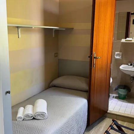 Hotel Moderno - Bed & Breakfast Cervia Exterior photo
