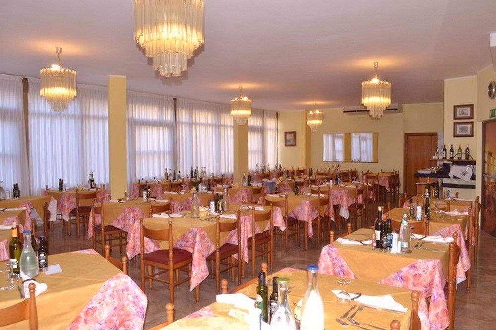 Hotel Moderno - Cervia