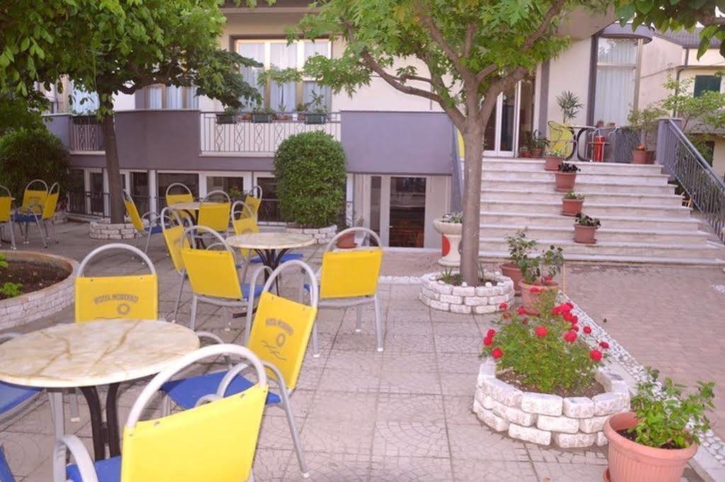 Moderno - Hotel 3*